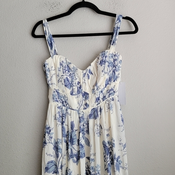 Reformation Jayde Dress in Lupine size 4 NWT - Picture 9 of 14